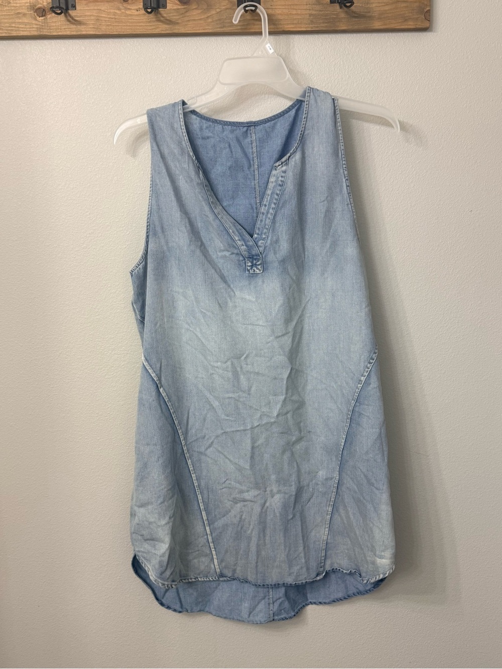 Cupshe Light Blue Denim Sleeveless V-Neck Tunic Dress